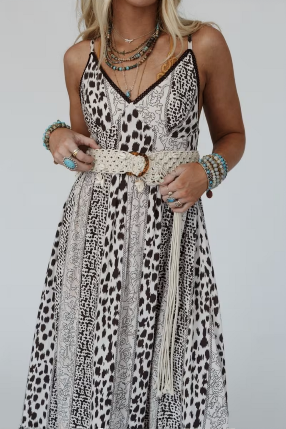 Coastal Chic Sea Shell Embroidered Belt