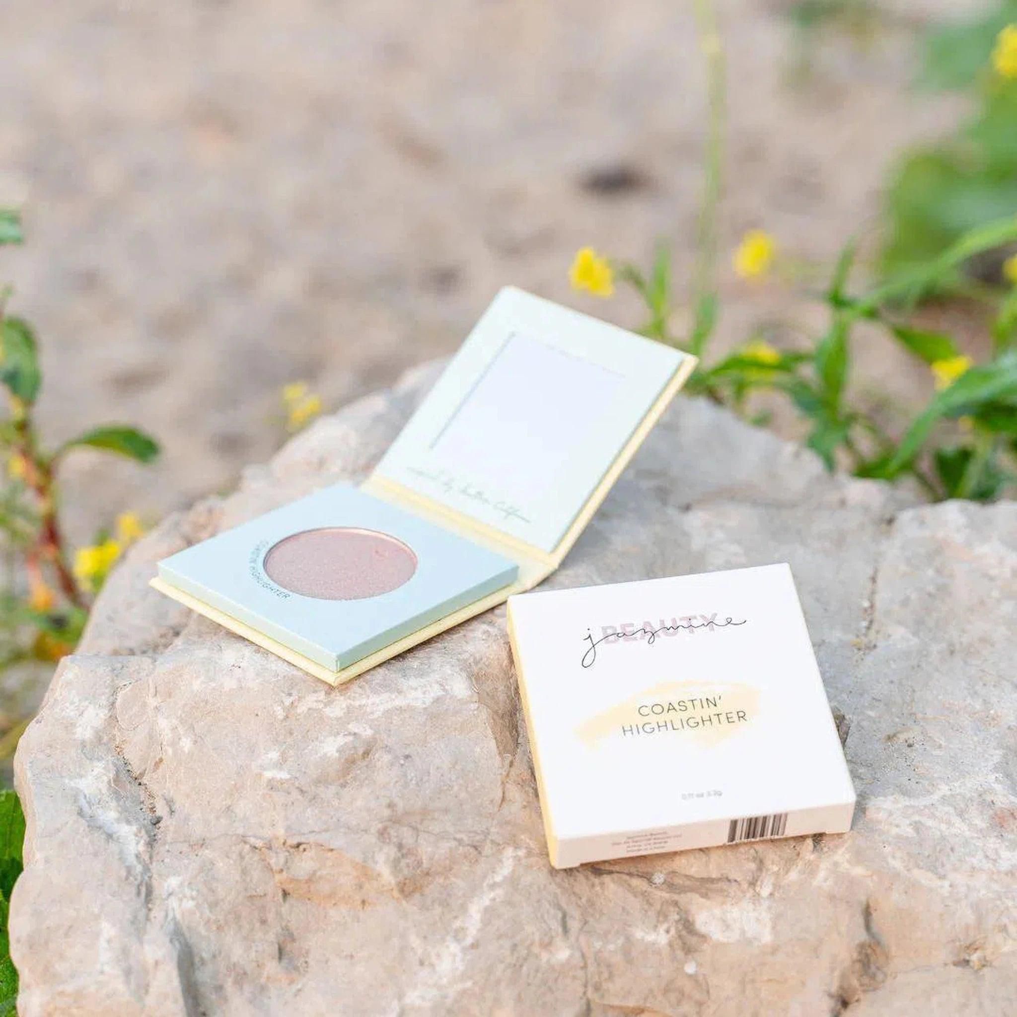 Coastin' Illuminating Highlighter