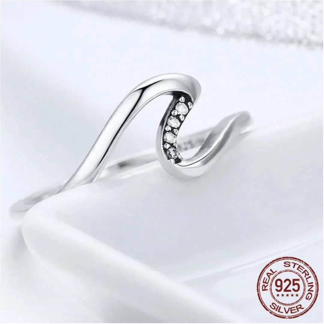 Crystal Wave Ring in Sterling Silver - Oceanista