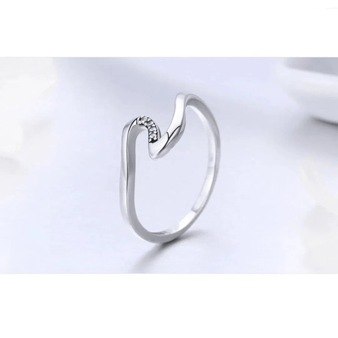 Crystal Wave Ring in Sterling Silver - Oceanista