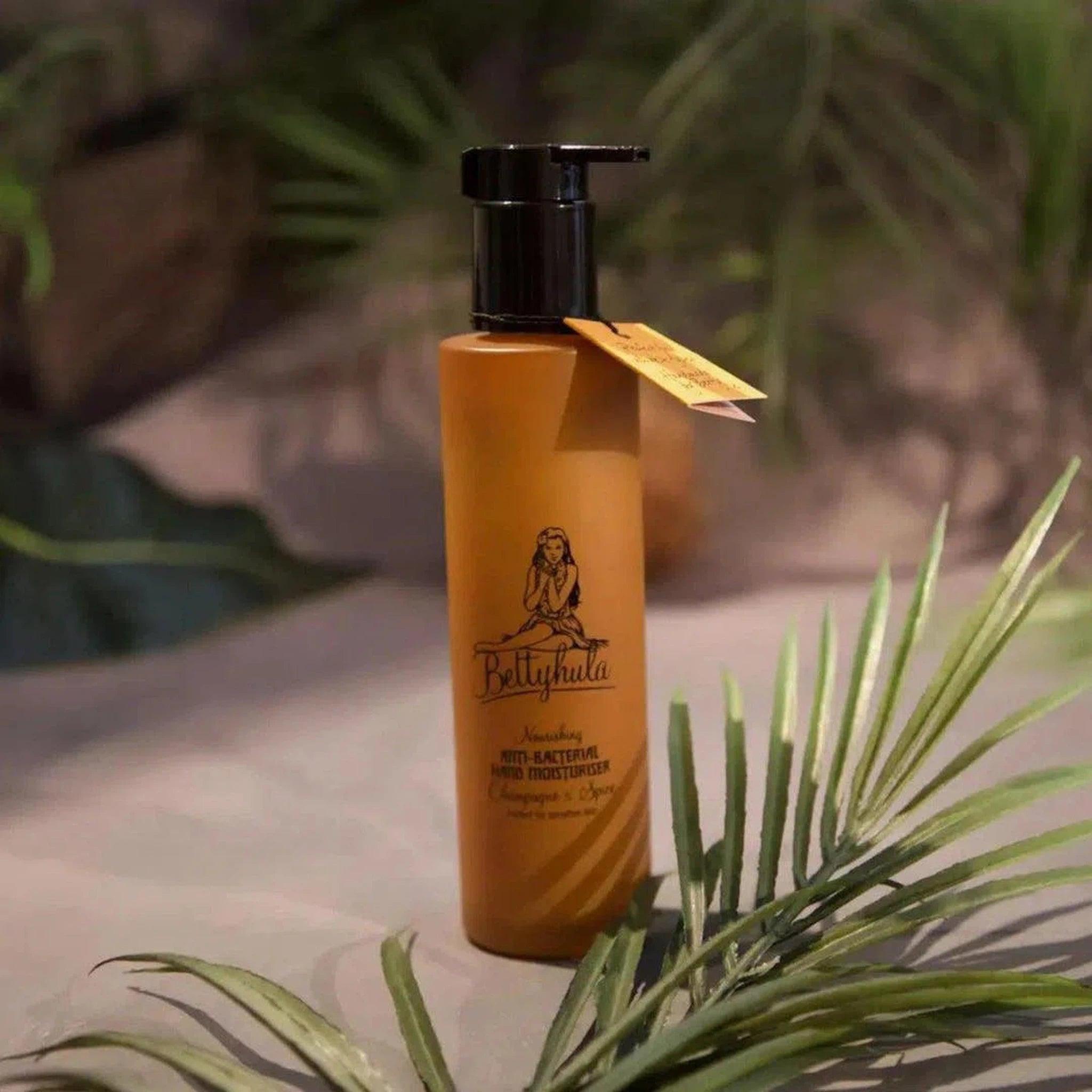 Nourishing Anti-Bacterial Hand Cream in Champagne & Spice