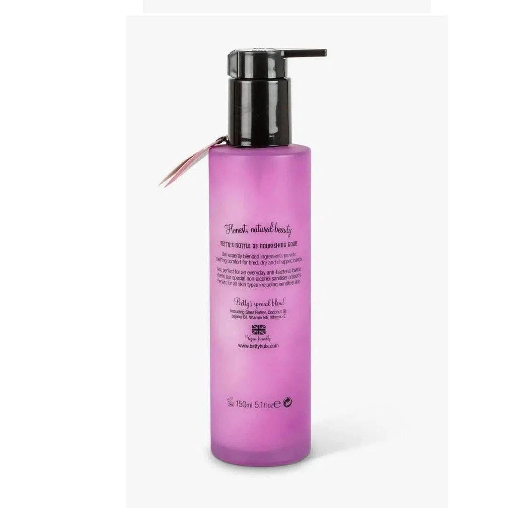 Nourishing Anti-Bacterial Hand Cream in Rum & Blackcurrant