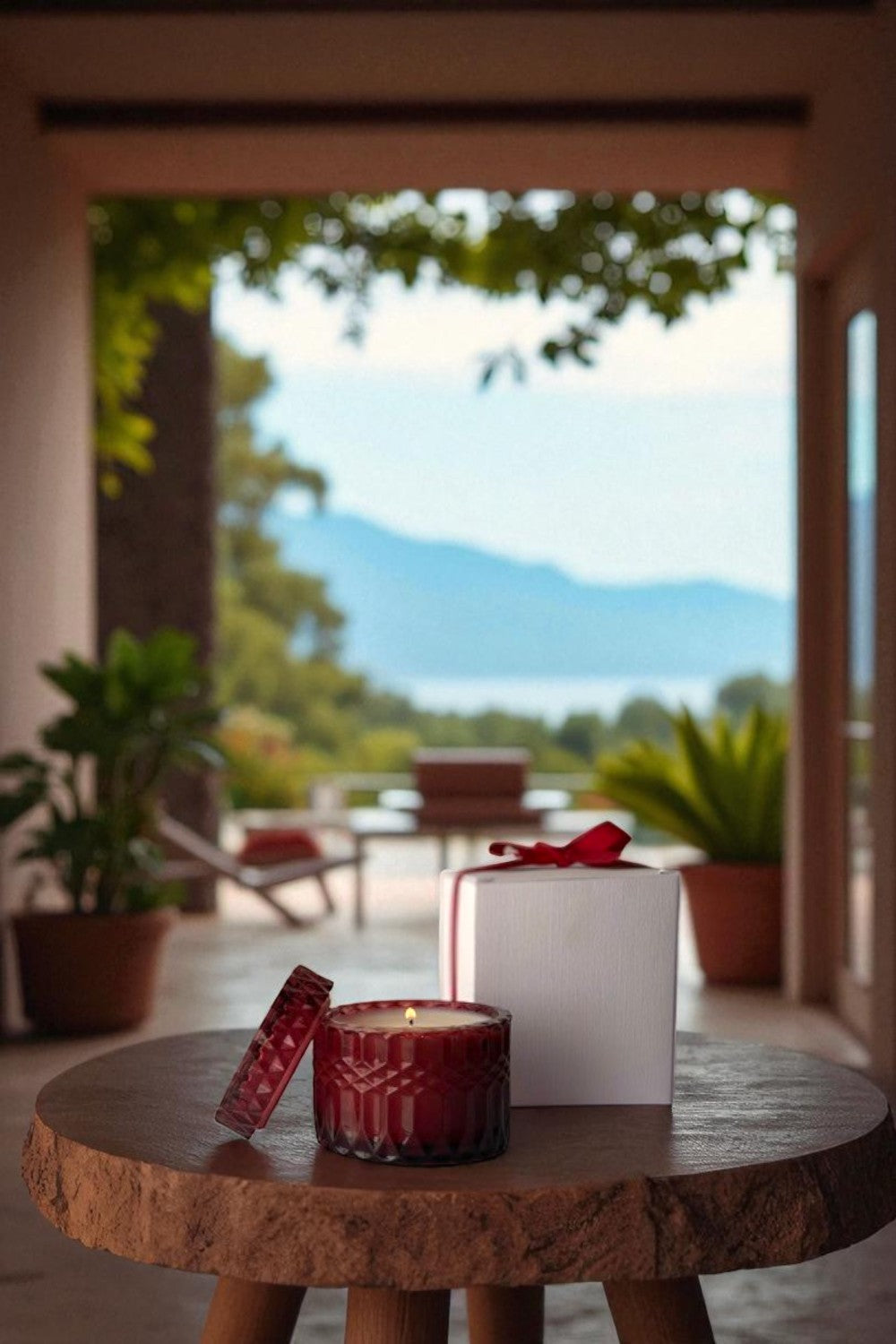 Rouge Luxe Hand Poured Candle