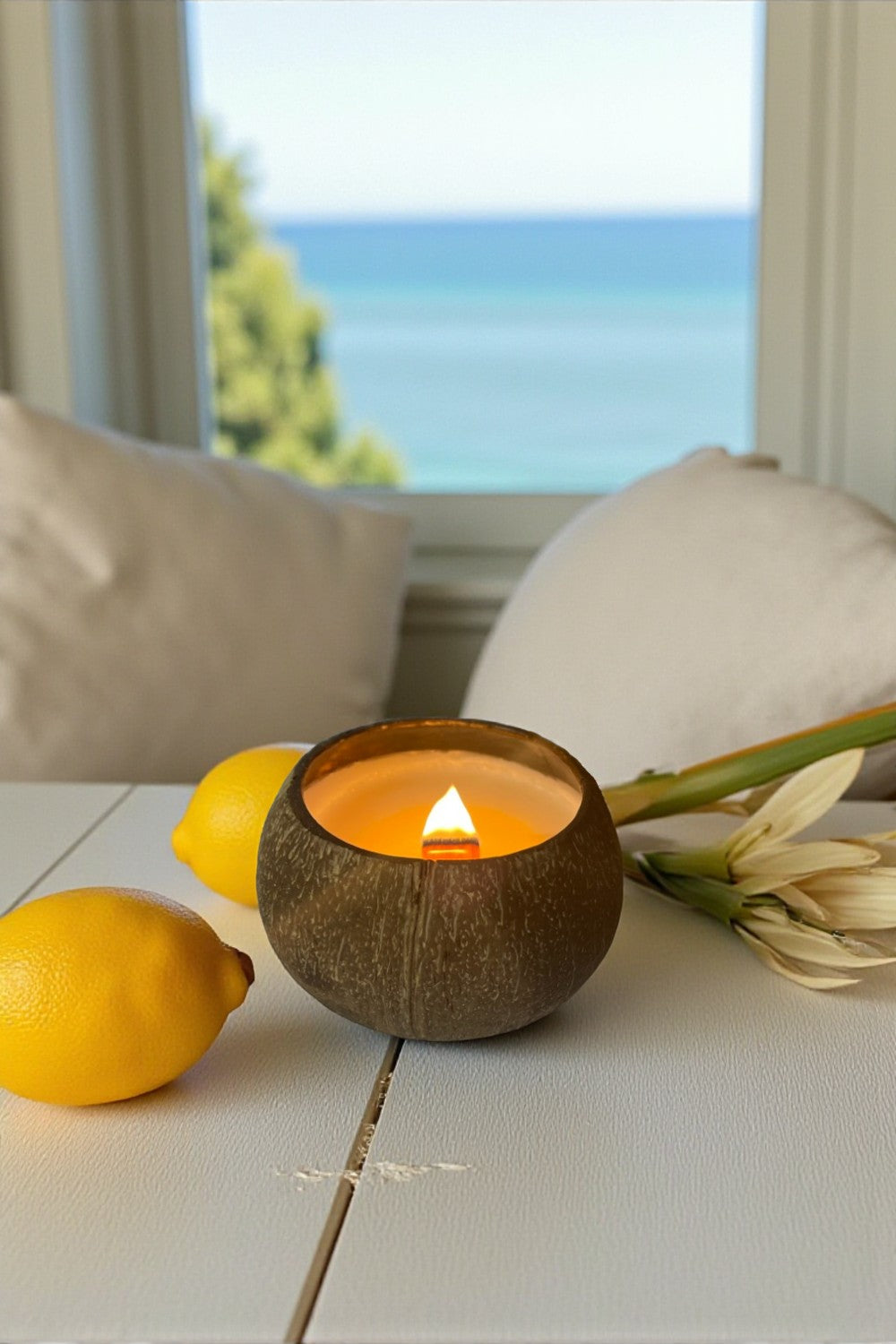 nest coconut and palm candle Thai Lemongrass & Coconut